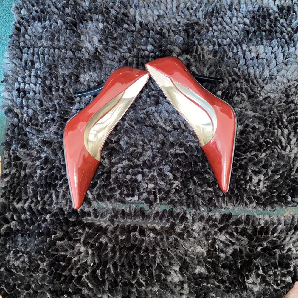 Shoes - Picture 2 of 3
